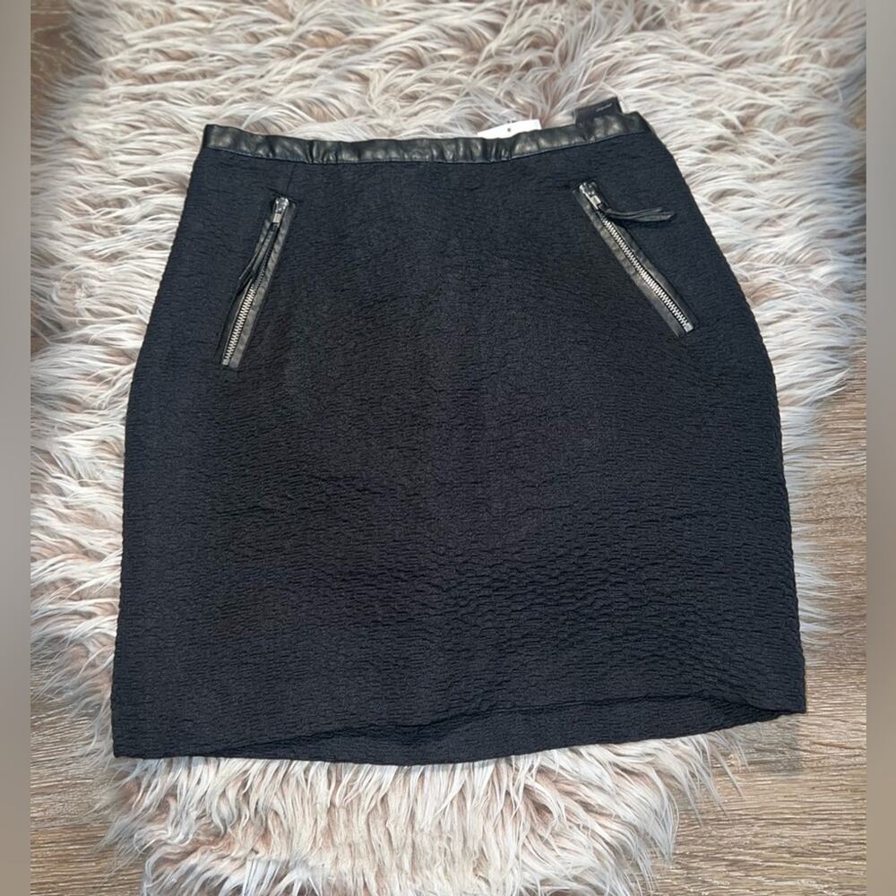 H&M women’s black skirt